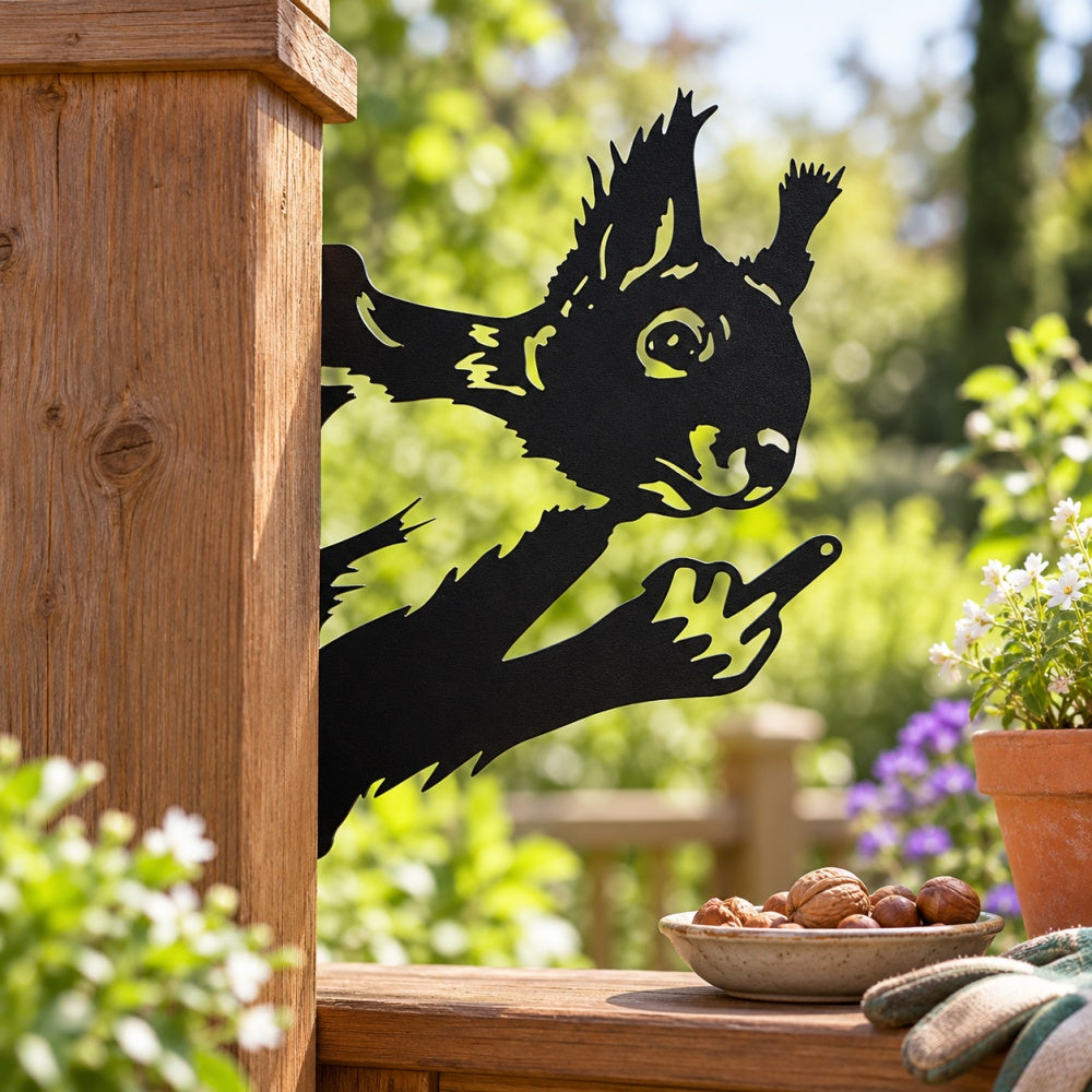Funny Metal Animal Fence Peeker - Squirrel