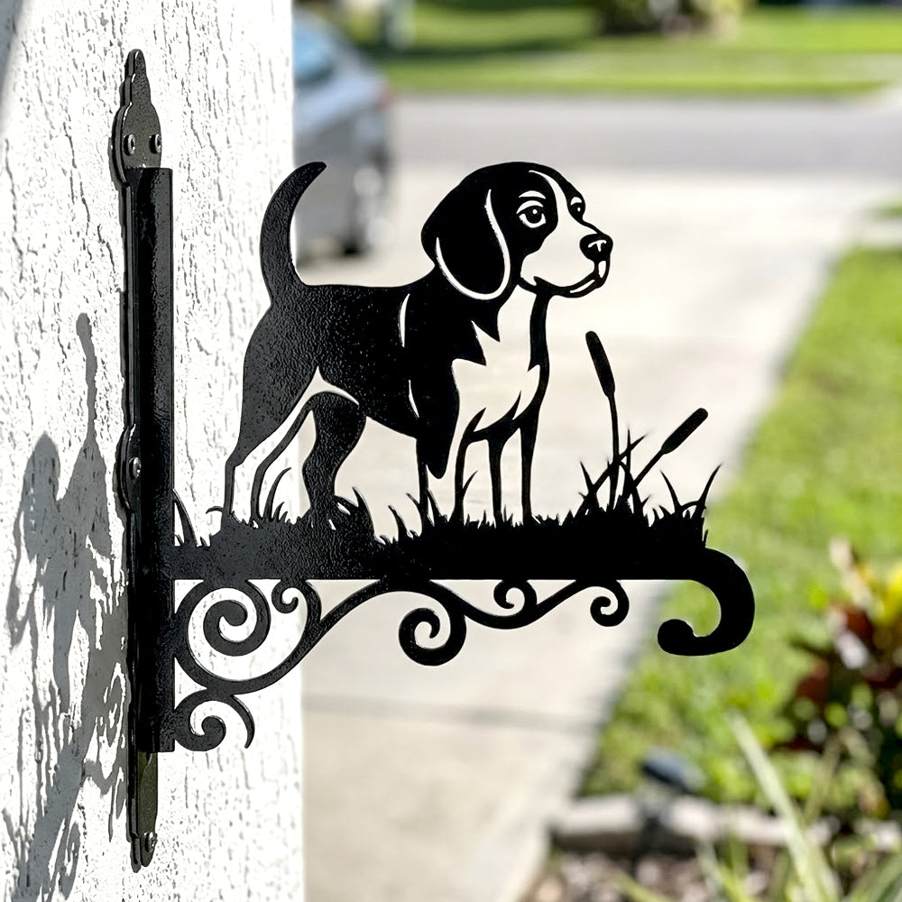 Beagle metal hanging basket bracket mounted on outdoor wall for plant decoration