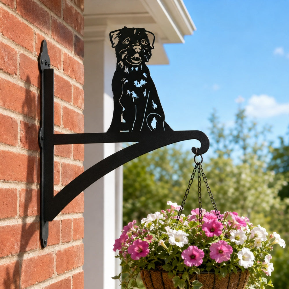 Border terrier metal hanging basket bracket mounted on outdoor wall for plant decoration