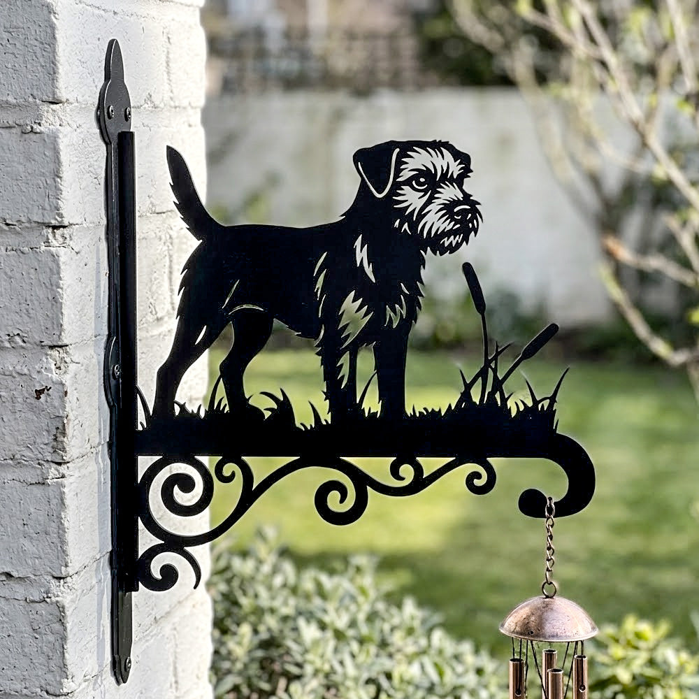 Border terrier metal hanging basket bracket mounted on outdoor wall for plant decoration