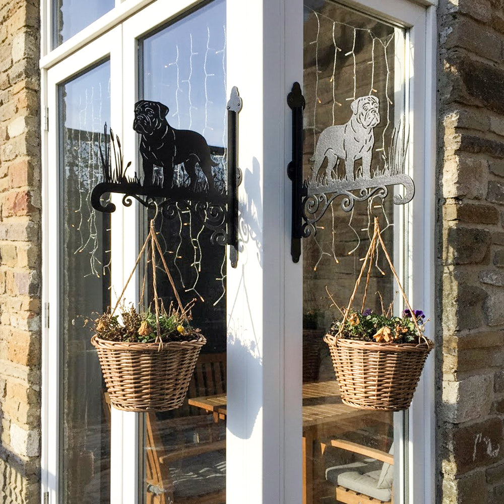 Bullmastiff metal hanging basket bracket mounted on outdoor wall for plant decoration