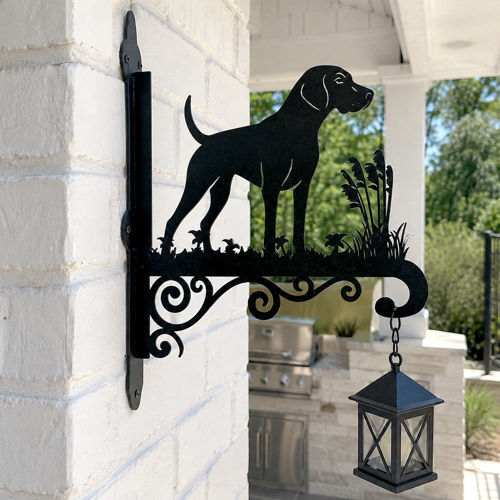 German shorthaired pointer metal hanging basket bracket mounted on outdoor wall for plant decoration