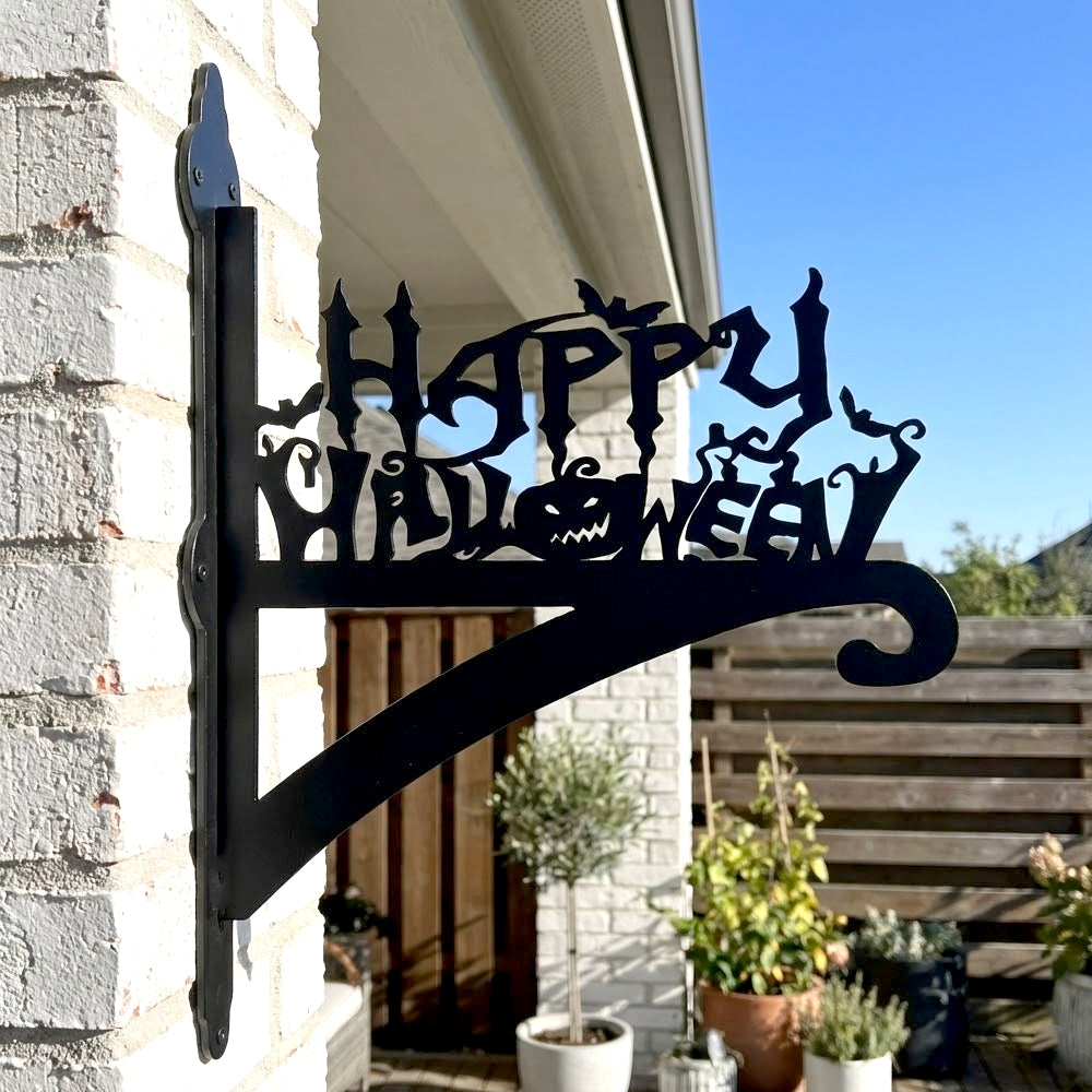 Happy halloween metal hanging basket bracket mounted on outdoor wall for plant decoration