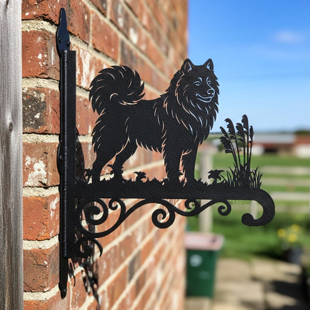 Samoyed metal hanging basket bracket mounted on outdoor wall for plant decoration