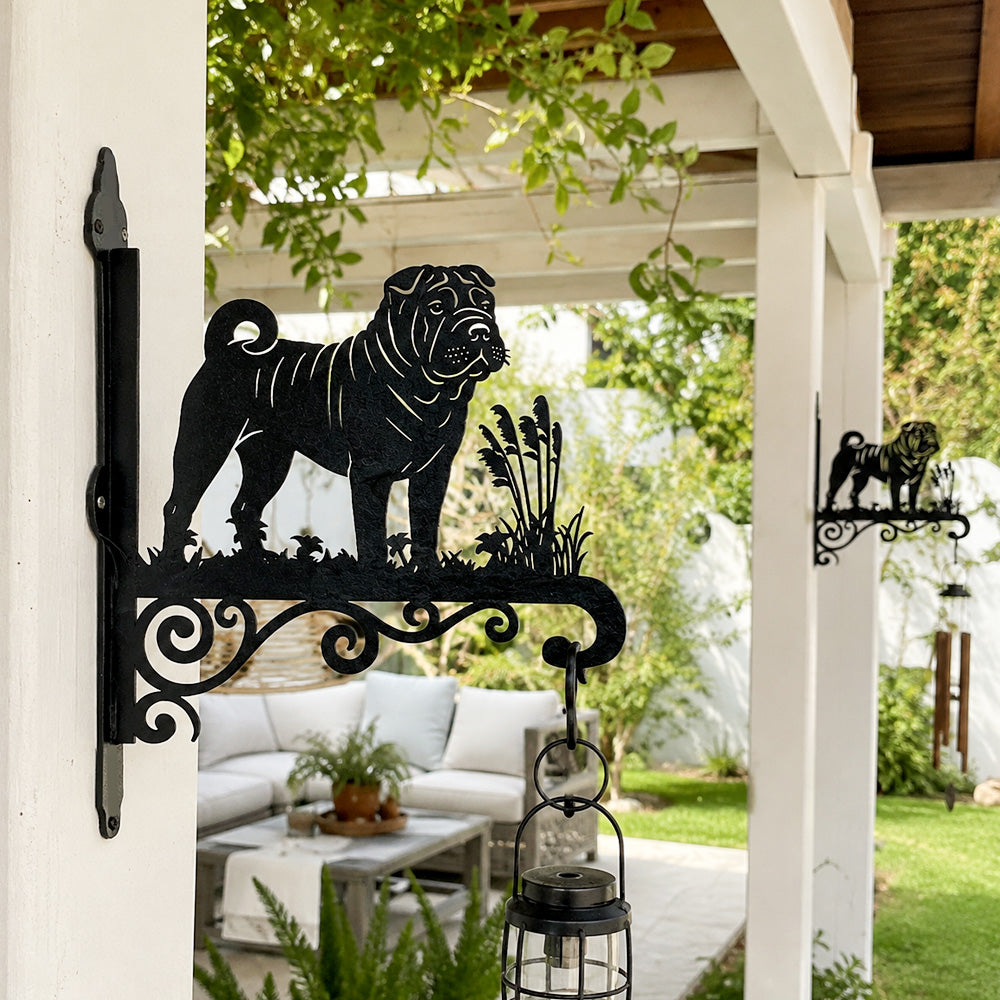 Shar-pei metal hanging basket bracket mounted on outdoor wall for plant decoration