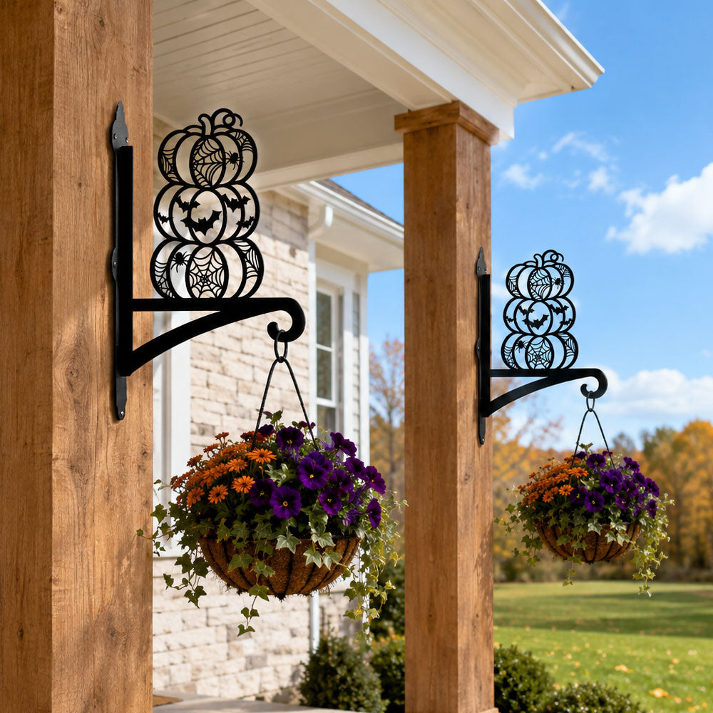 Stacked halloween pumpkins metal hanging basket bracket mounted on outdoor wall for plant decoration