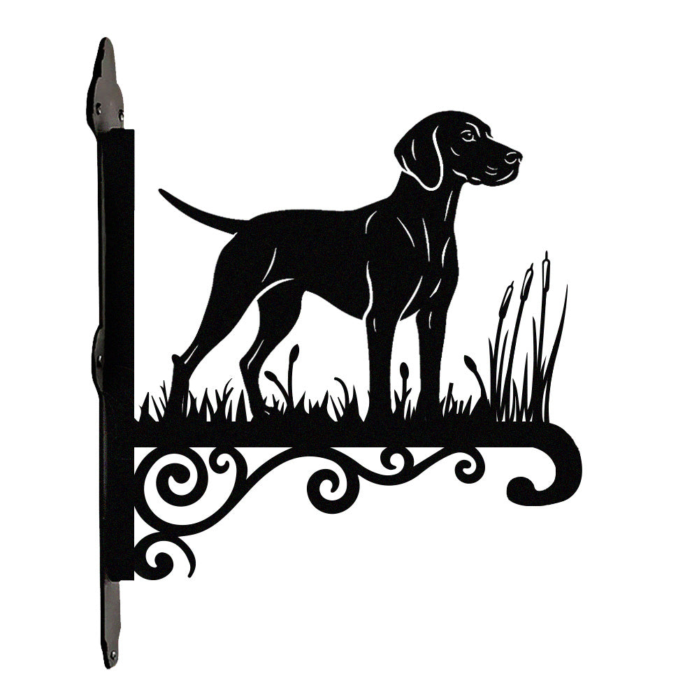 Vizsla metal hanging basket bracket mounted on outdoor wall for plant decoration